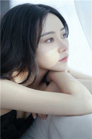 全网黑我拜金？我老公是千亿球星短篇