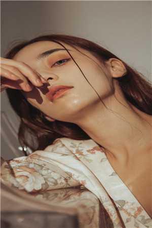 离婚后，高冷女总裁后悔了爆款热文