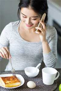 男友背着我和抗癌闺蜜领证，我闪婚京圈大佬全文+免费