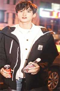 国庆出游，我妈在社交平台发寻人启事全文+免费