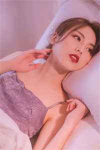 梧桐遗落在晚风尽头by