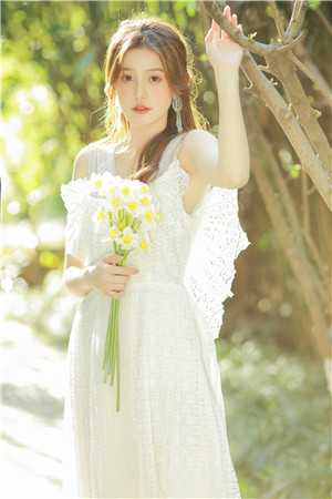 快穿：当炮灰拥有美貌后已完结