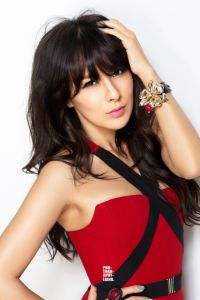 说好的死对头！他怎么是粘人精免费看