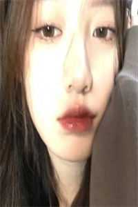 知道我的美甲一万五后，大龄女同事气疯了短篇