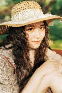 长街笑语曾听闻霍梵深简茉全文