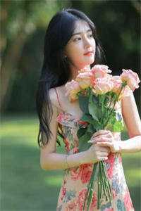 穿进宫斗游戏养女儿全文免费阅读