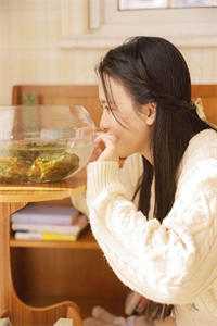 未婚妻抓阄选夫时，我将她拱手让给了假少爷完本