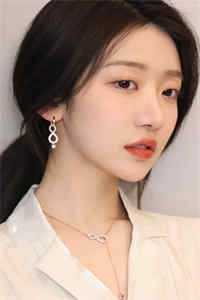 新婚夜世子睡错人，我转头嫁给探花郎短篇