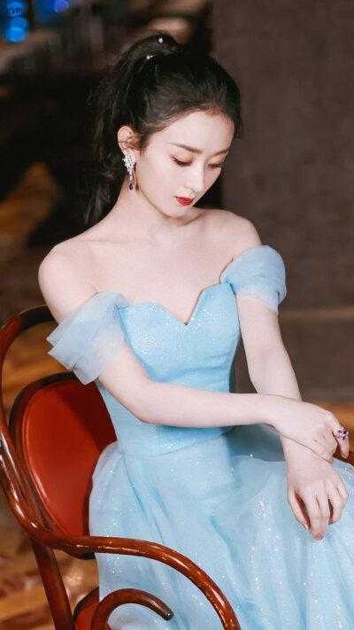 沉溺混沌，他是救赎也是枷锁的小说