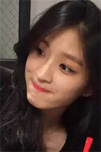 穿书冒充男主未婚妻，入夜咬唇吻精修版