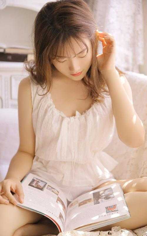 新婚夜相公私奔，改嫁夫兄后她赢麻了短篇