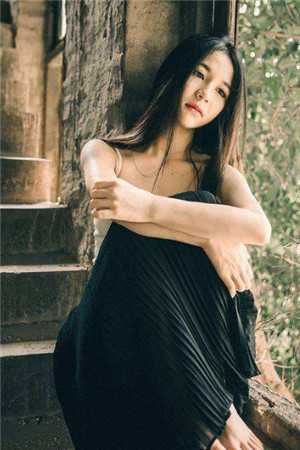 女知青撩完就跑？糙汉揽腰狠狠亲抖音热门