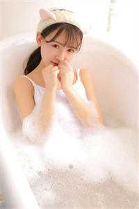 穿进宫斗游戏养女儿全集