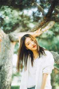 婚礼上婆婆给我一块钱改口费，给小青梅五万的小说