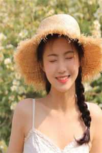 荒年乱世：在流放地织布躲战乱的小说