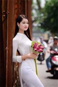 穿到十年后，我竟成了恶女沈戚谢江野全文