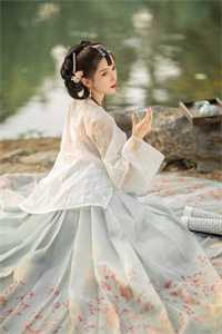 国庆出游，我妈在社交平台发寻人启事热门推荐