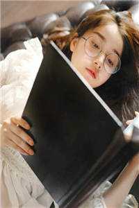 港姐被抢娶后，吃瓜躺赢万人迷全文无删减