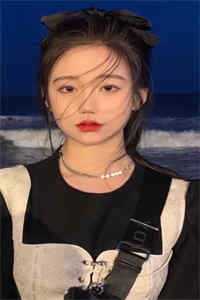 六旬老太化身疯魔钉子户，网友直呼：我辈楷模！爆款热文