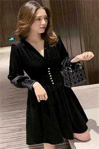 月下清棠落无声免费