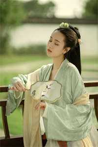 赌石无敌后，大佬排队找我新上热文