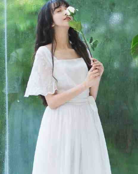 装实习生考察未婚夫，我亮出身份后他跪了全局