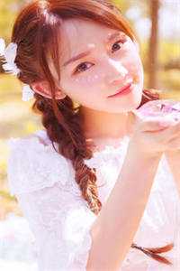 成人礼上，我把青梅让给贫困生免费看