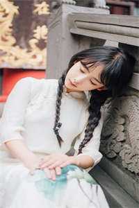 情长难抵旧时月在线