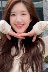 说好的死对头！他怎么是粘人精的小说