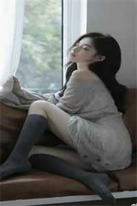 疯批太子恋爱脑，侍寝宫女没路跑的小说