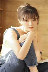 离开豪门后，她安居山间种菜养花精品选集