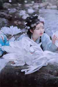 新婚夜：欲染霜靡阮霜霍青瑾无删减全文