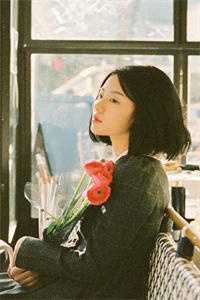 洋洋兮又复巍峨，来客忽笑我抖音