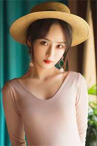 港姐被抢娶后，吃瓜躺赢万人迷无删减+无广告